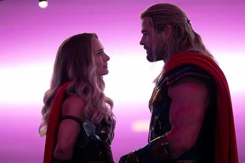 What Does Jane Whisper To Thor At The End Of Love & Thunder?