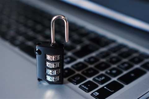 Cyber Security Awareness Month: which VPN and antivirus to get